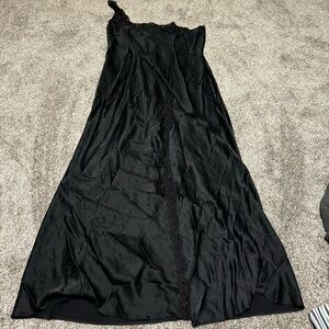 Soma Womens Medium 100% Silk Black Lace Nightgown Negligee High Leg Side Slit